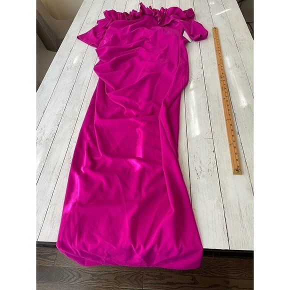 Escape 18 W fusion dress Plus Size Ruffled Off-The-Shoulder Gown - Picture 4 of 8